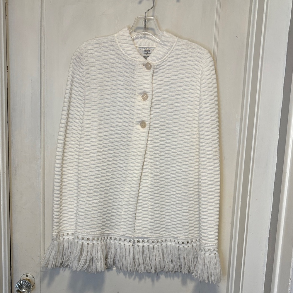Vintage Ade of California Elegant White Fringe Knitted Shawl Cape Sweater OS